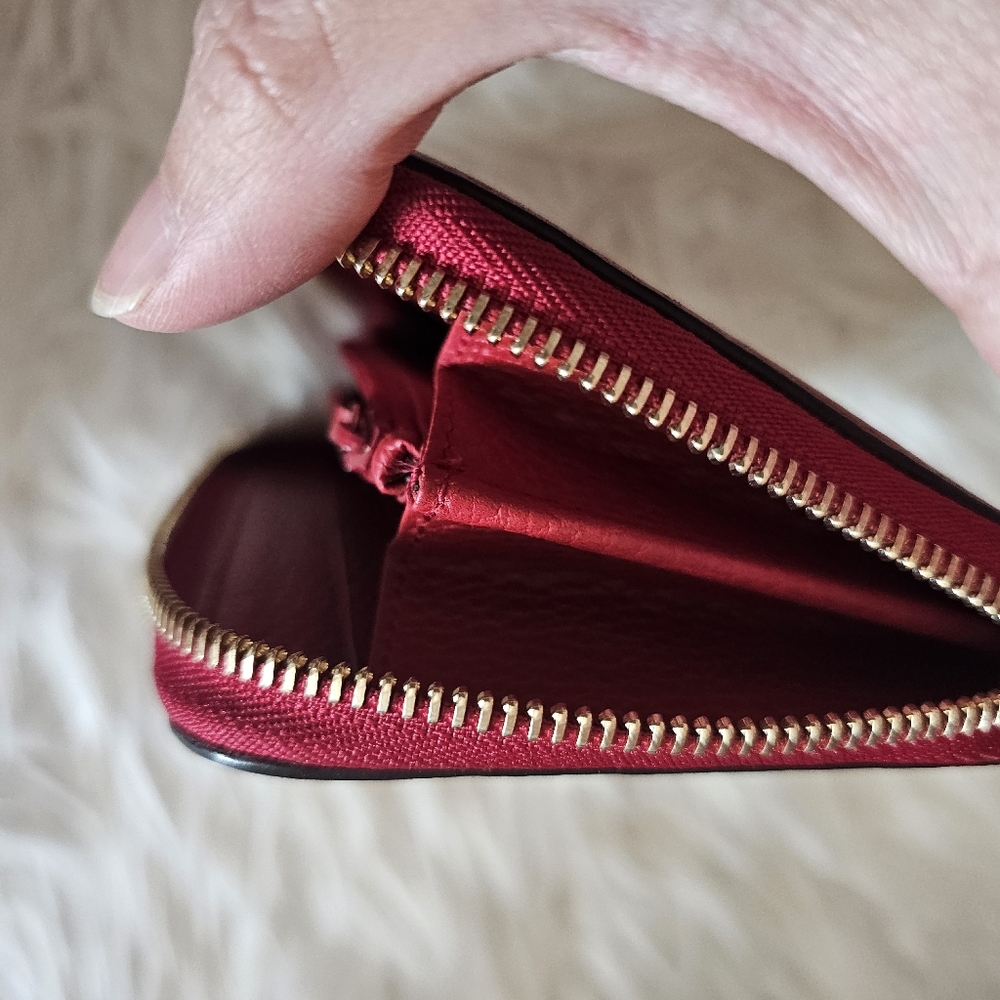 Gucci Red Long Wallet - Picture 11 of 17
